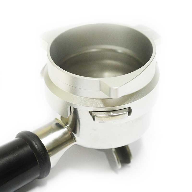 metal-portafilter-funnel-on-breville